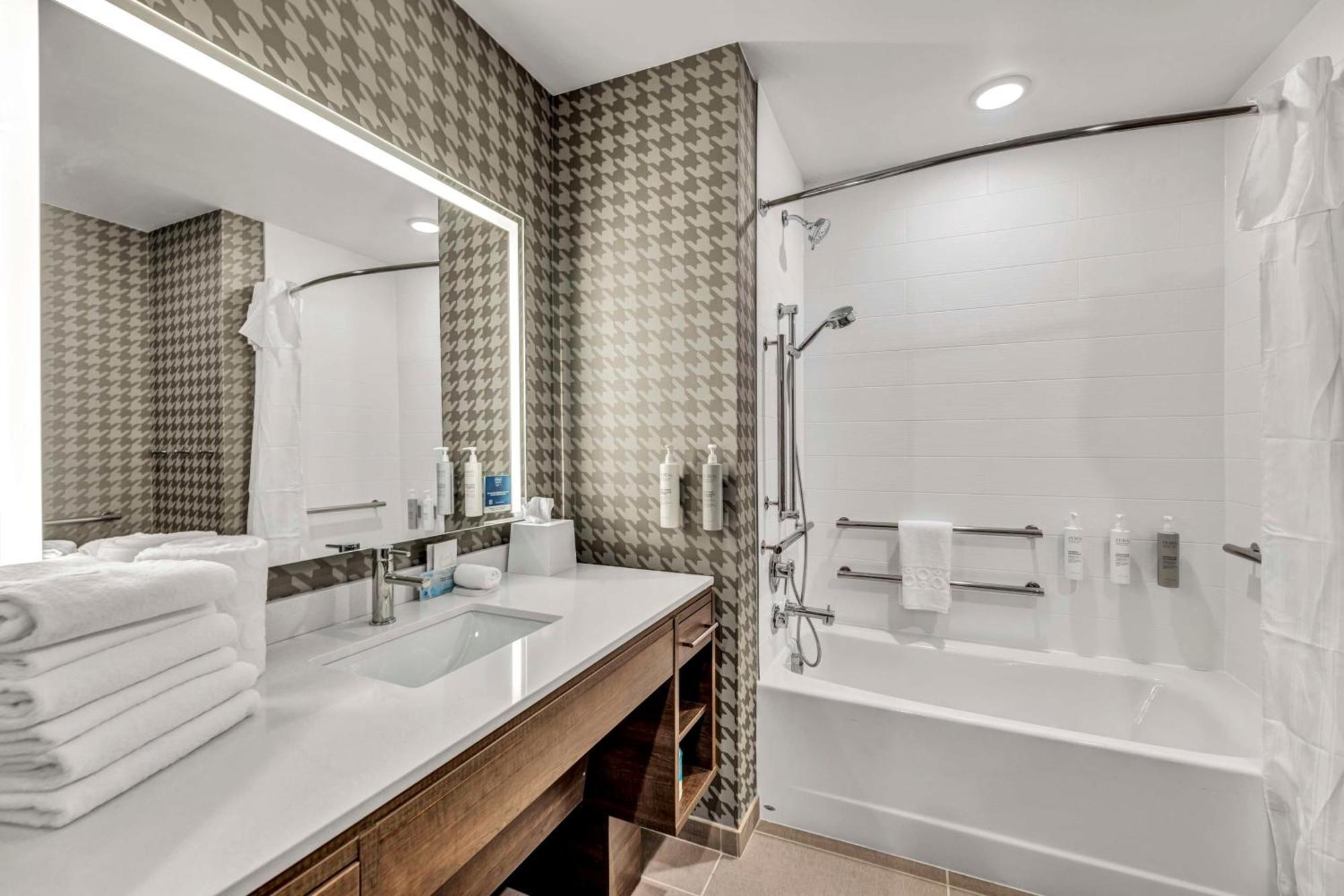 Home2 Suites By Hilton Raleigh West Lenovo Center Eksteriør billede