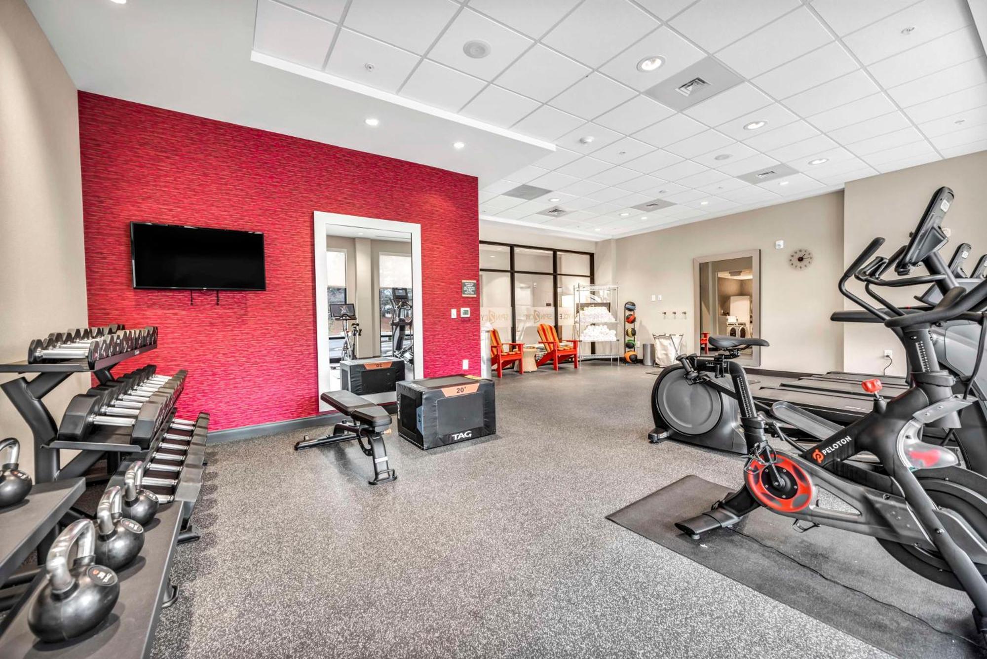 Home2 Suites By Hilton Raleigh West Lenovo Center Eksteriør billede